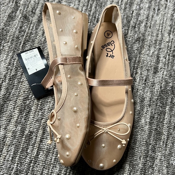 Art Class - Girl’s Fleur Mesh Pearl Ballet Flats Size 4 - Picture 6 of 8